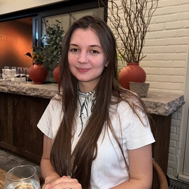 Dr. Anna Konovalenko