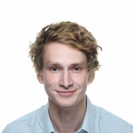 Dr. Damien van de Berg